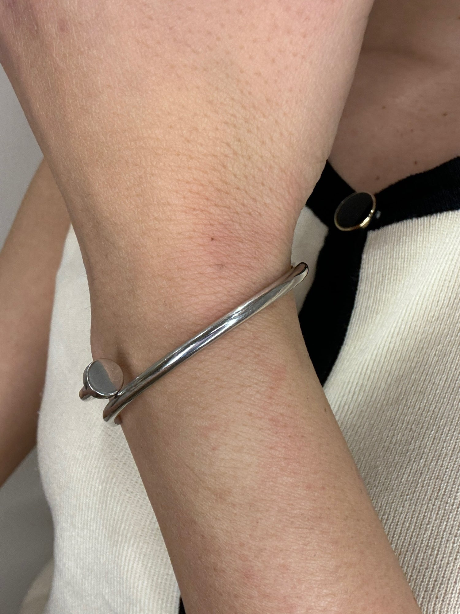 Bracciale a Manetta con Chiusura a  Chiodo Formato Small